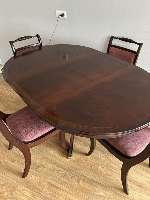 Eettafel Met 4 Stoelen Heldense Exclusief Mahonie Hout