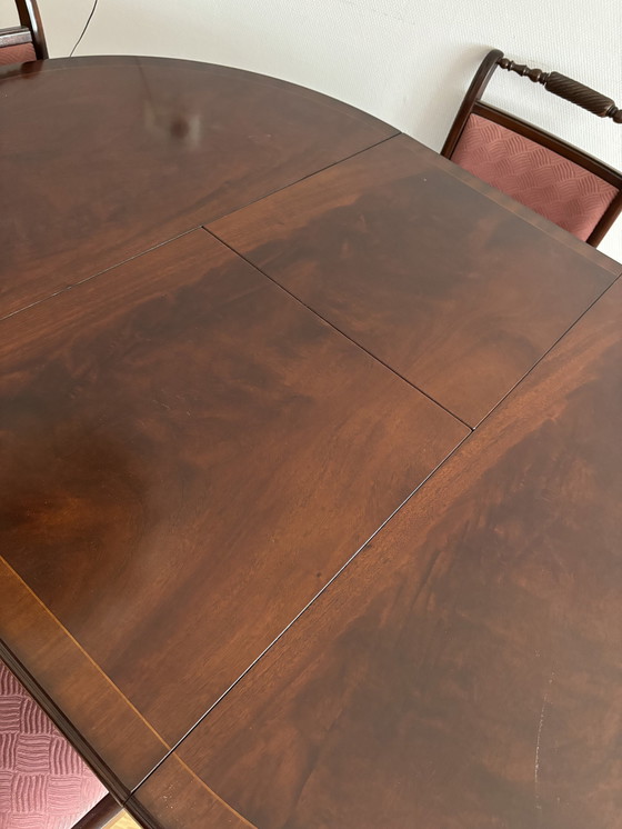 Image 1 of Eettafel Met 4 Stoelen Heldense Exclusief Mahonie Hout