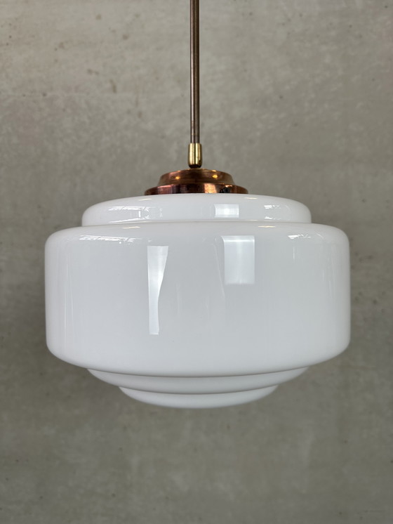 Image 1 of Art deco hanglamp - opaline en messing