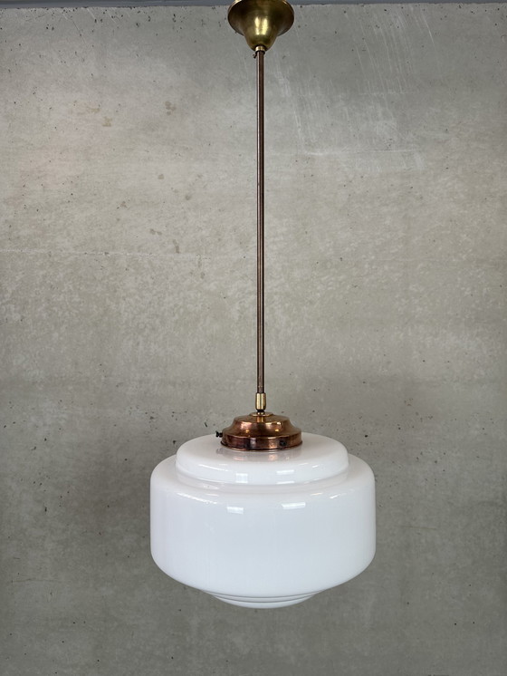 Image 1 of Art deco hanglamp - opaline en messing