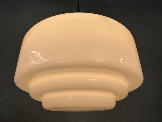 Image 1 of Art deco hanglamp - opaline en messing