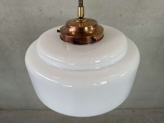 Image 1 of Art deco hanglamp - opaline en messing