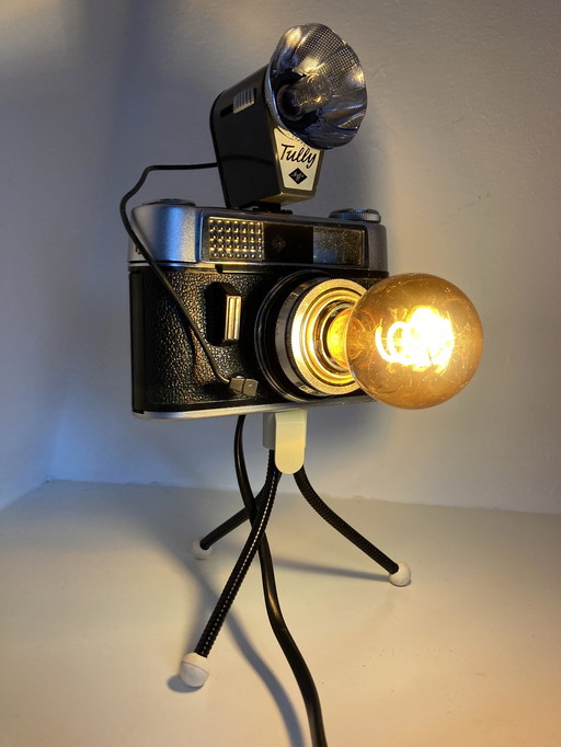 Design Cameralamp Met Retro Flits En Statief