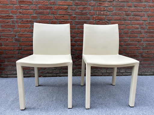 2 x vintage stoelen leder