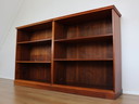 2x vintage design boekenkasten