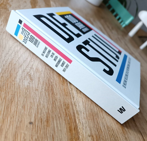 Image 1 of De Stijl: 100 Jaar Inspiratie Boek