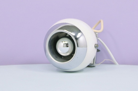 Image 1 of Witte Metalen Bol Wandlamp