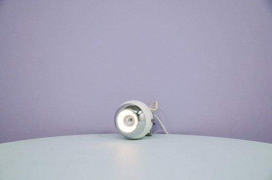 Image 1 of Witte Metalen Bol Wandlamp