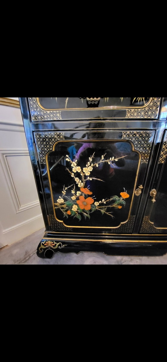 Image 1 of Ladekast vintage lak bloemen beschilderd porselein 20e eeuw