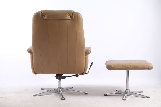 Image 1 of Vintage leren fauteuil met voetenbankje