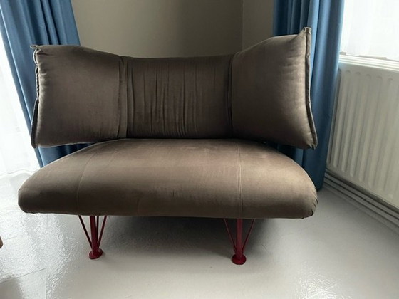 Image 1 of Leolux Colibri Sofa En Leolux Colibri Love-Seat En Bijbehorend Aanhaaktafeltje