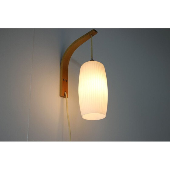 Image 1 of Vintage Deense wandlamp van glas en hout 1960
