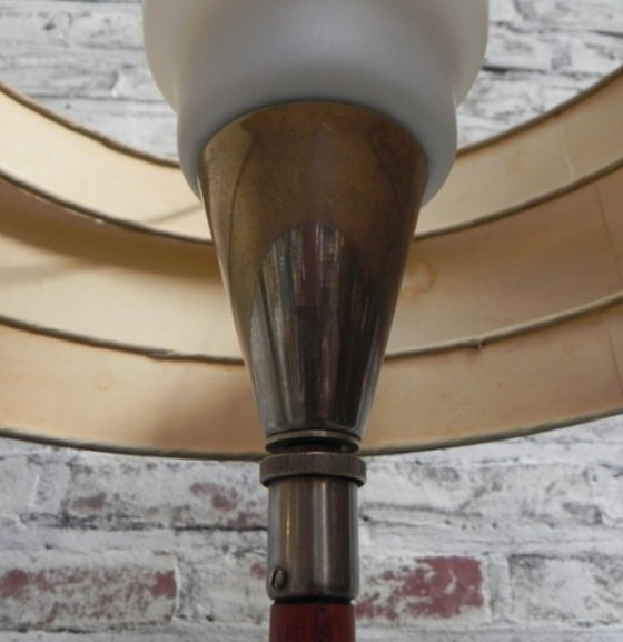 Image 1 of Staande lamp met ronde kap