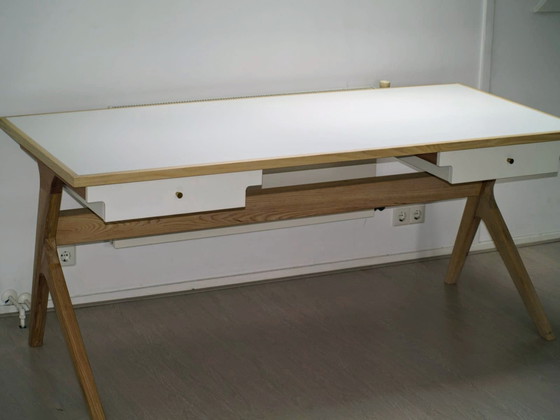 Image 1 of Marken desk