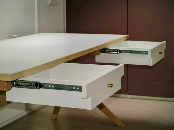 Image 1 of Marken desk