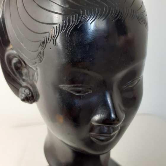 Image 1 of Bronzen Buste Naar Nguyen Thanh Le