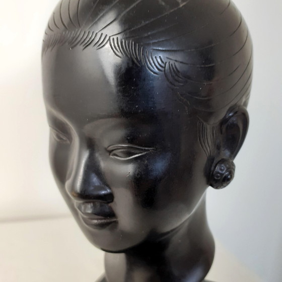 Image 1 of Bronzen Buste Naar Nguyen Thanh Le