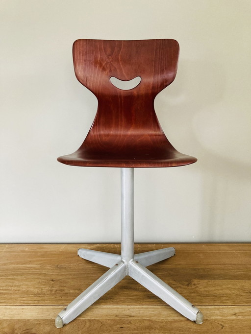 Pagholz Smile Chair By Adam Stegner