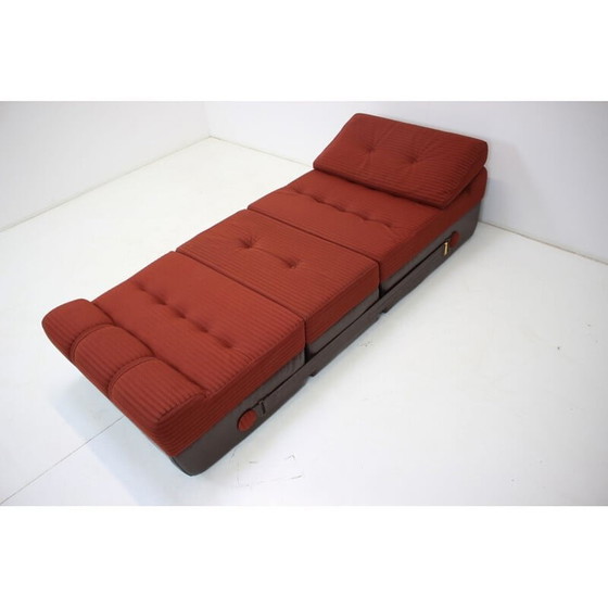 Image 1 of Mid-eeuwse opklapbare fauteuil en voetensteun, Tsjecho-Slowakije 1970