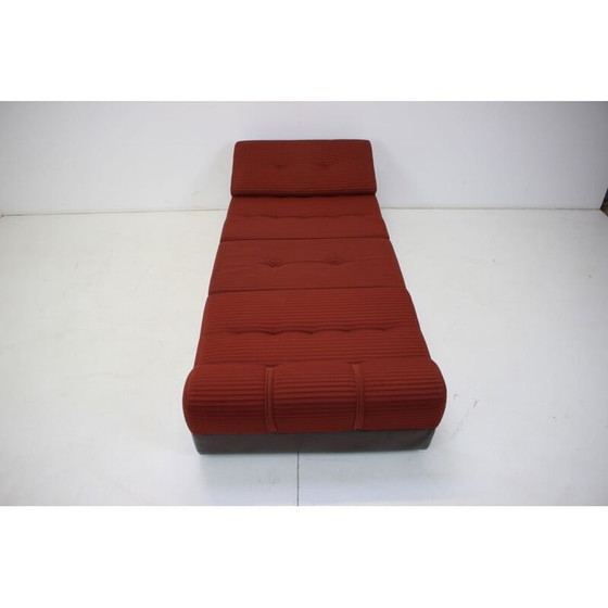 Image 1 of Mid-eeuwse opklapbare fauteuil en voetensteun, Tsjecho-Slowakije 1970