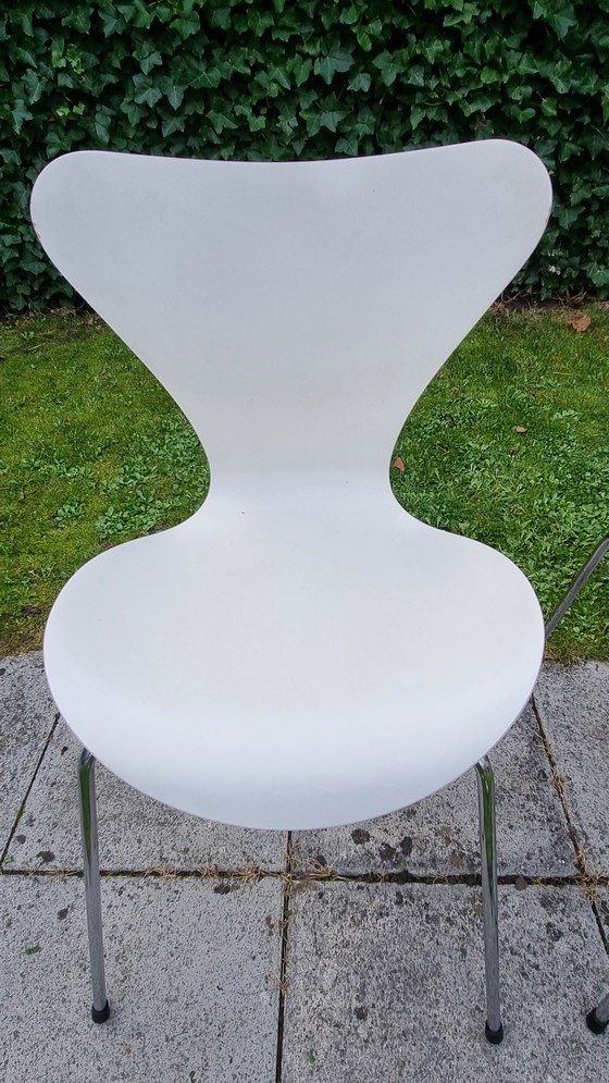 Image 1 of 2x Vlinderstoelen Arne Jacobsen