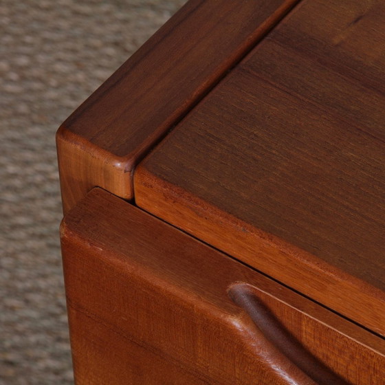 Image 1 of Bureau En Orme Gepubliceerd door Maison Regain, 1980