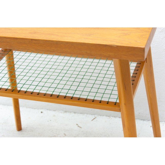 Image 1 of Vintage eikenhouten bijzettafel voor Dřevopodnik Holešov, Tsjecho-Slowakije 1960