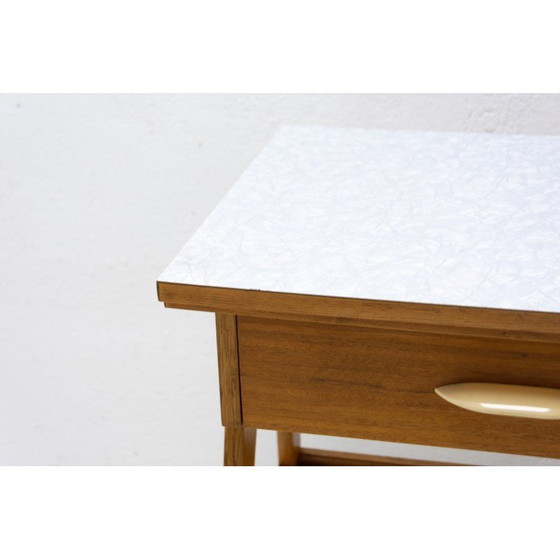 Image 1 of Vintage bijzettafel in beukenhout en formica, Tsjecho-Slowakije 1960