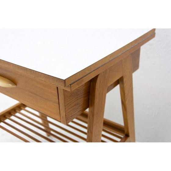Image 1 of Vintage bijzettafel in beukenhout en formica, Tsjecho-Slowakije 1960