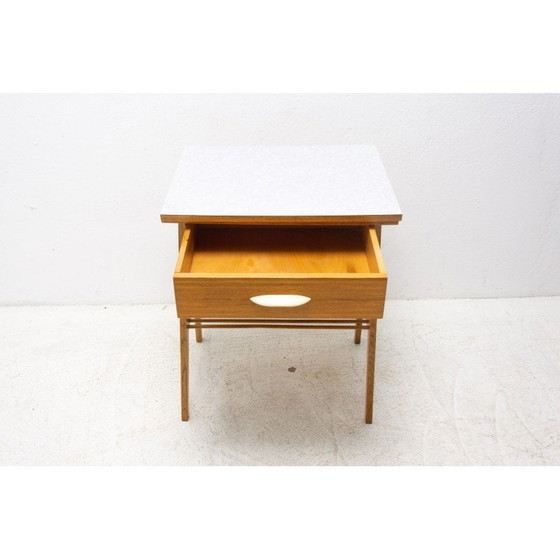 Image 1 of Vintage bijzettafel in beukenhout en formica, Tsjecho-Slowakije 1960
