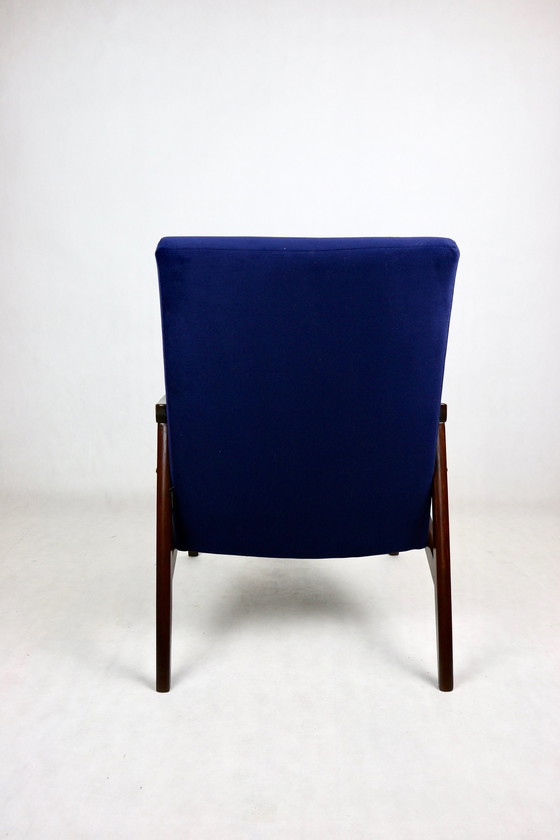 Image 1 of Tsjechisch model fauteuil in oceaanblauw, toegeschreven aan Jiri Jiroutek, 1970S