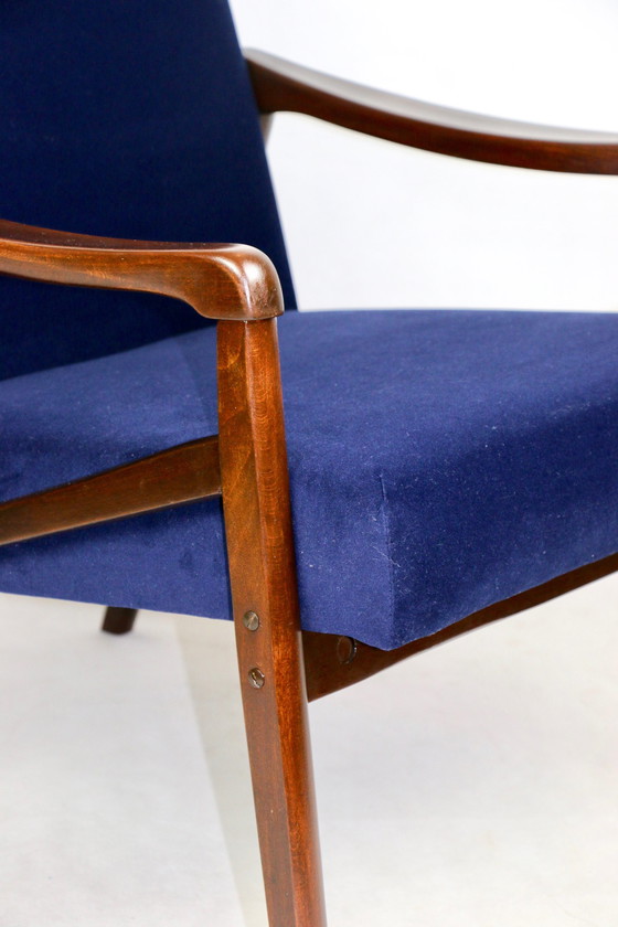 Image 1 of Tsjechisch model fauteuil in oceaanblauw, toegeschreven aan Jiri Jiroutek, 1970S