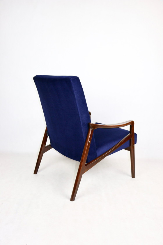 Image 1 of Tsjechisch model fauteuil in oceaanblauw, toegeschreven aan Jiri Jiroutek, 1970S