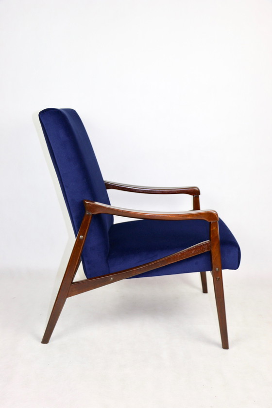 Image 1 of Tsjechisch model fauteuil in oceaanblauw, toegeschreven aan Jiri Jiroutek, 1970S