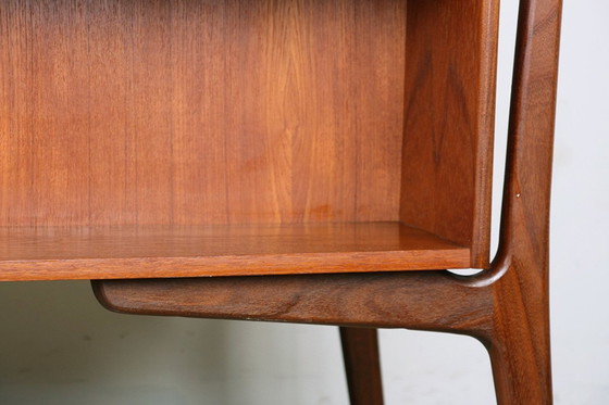 Image 1 of Groot dubbelzijdig Deens teakhouten bureau van Svend Aage Madsen voor H. P Hansen 1960.