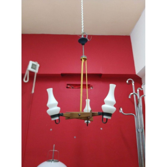 Image 1 of Vintage kroonluchter van teakhout en messing met opaalglazen kannen voor Stilnovo