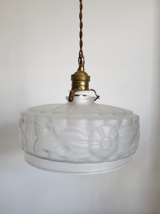 Image 1 of Art nouveau plafondlamp in forsted persglas met floraal decor, Frankrijk