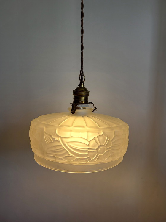 Image 1 of Art nouveau plafondlamp in forsted persglas met floraal decor, Frankrijk