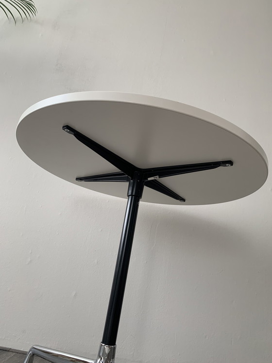 Image 1 of Vitra Eames Witte Ronde Tafel 800Mm