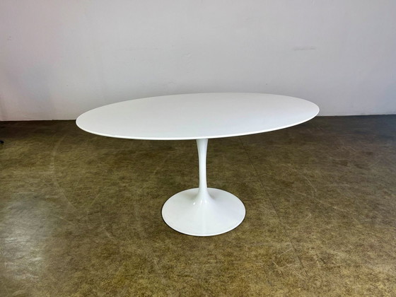 Image 1 of Knoll international Saarinen Tulip ovale salontafel bijzettafel