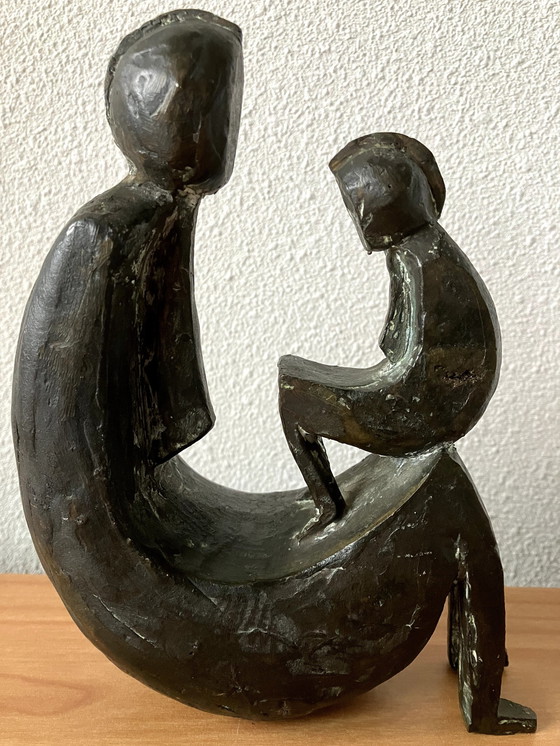 Image 1 of Modern Bronzen Beeld - Moeder Met Kind.