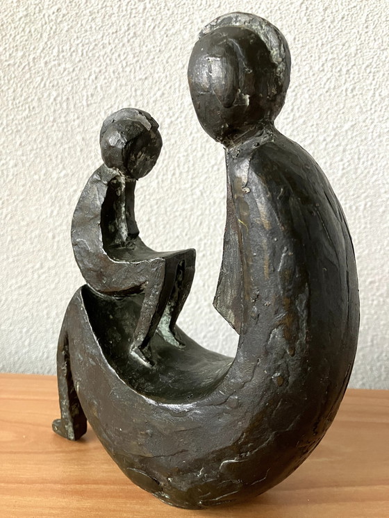 Image 1 of Modern Bronzen Beeld - Moeder Met Kind.