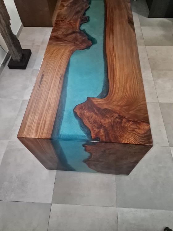 Image 1 of Epoxy Waterval Tafel