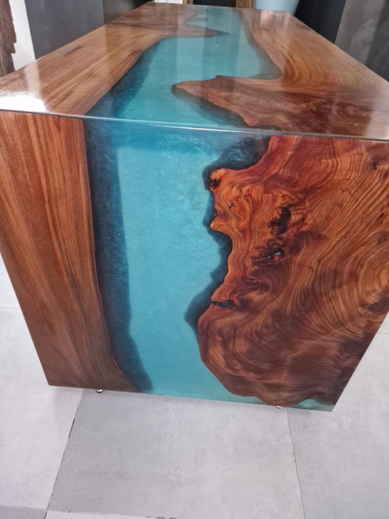 Image 1 of Epoxy Waterval Tafel