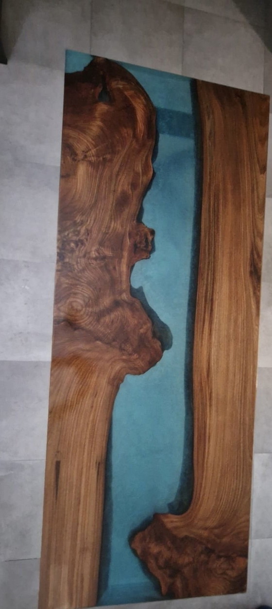 Image 1 of Epoxy Waterval Tafel