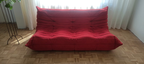 Image 1 of Ligne Roset Togo 3-zitsbank Goya red