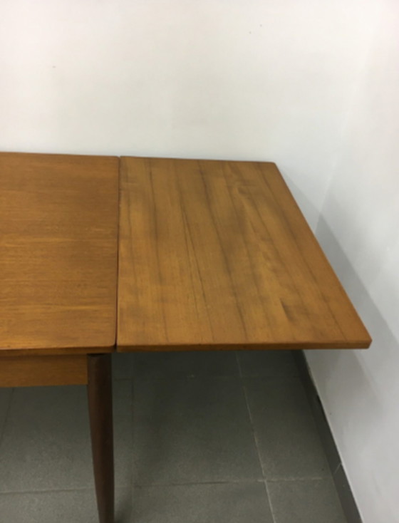 Image 1 of Mid-eeuwse design eettafel, jaren 1960