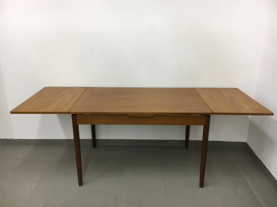 Image 1 of Mid-eeuwse design eettafel, jaren 1960