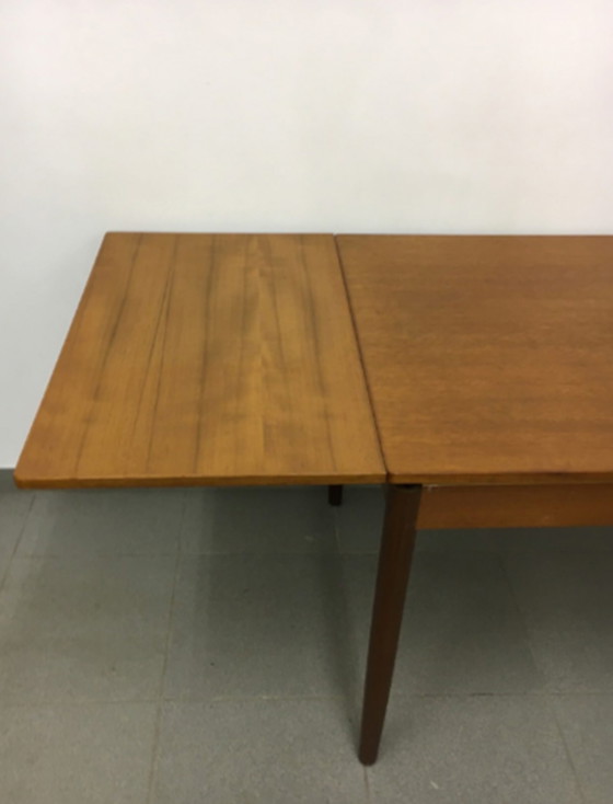 Image 1 of Mid-eeuwse design eettafel, jaren 1960