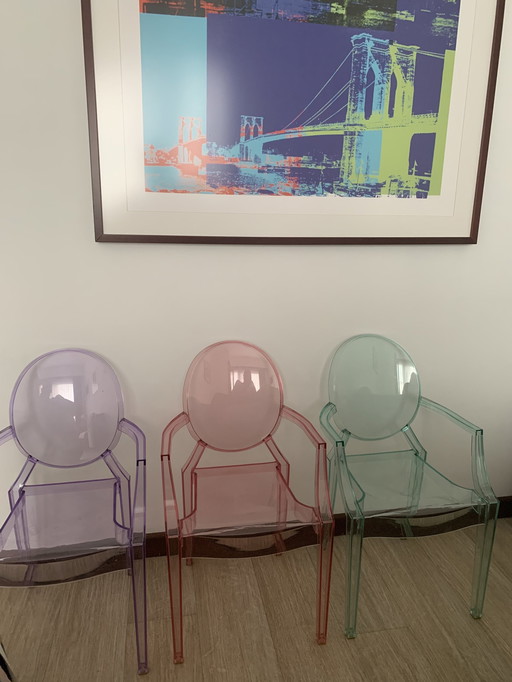 3x P. Starck Stoeltjes Lou Lou Ghost Voor Kartell